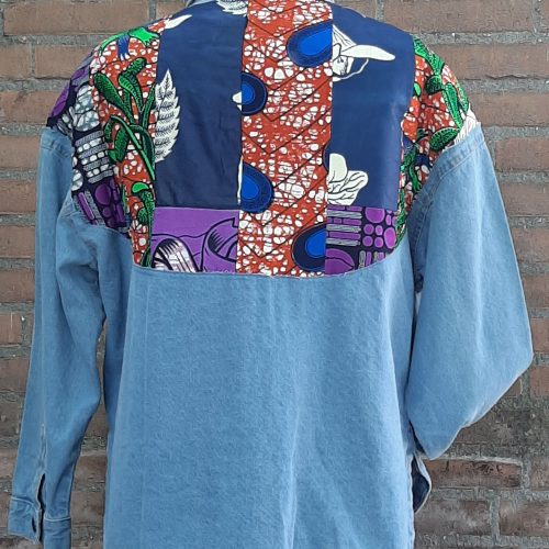 Jeans blouse / jas bewerkt met waxprint.