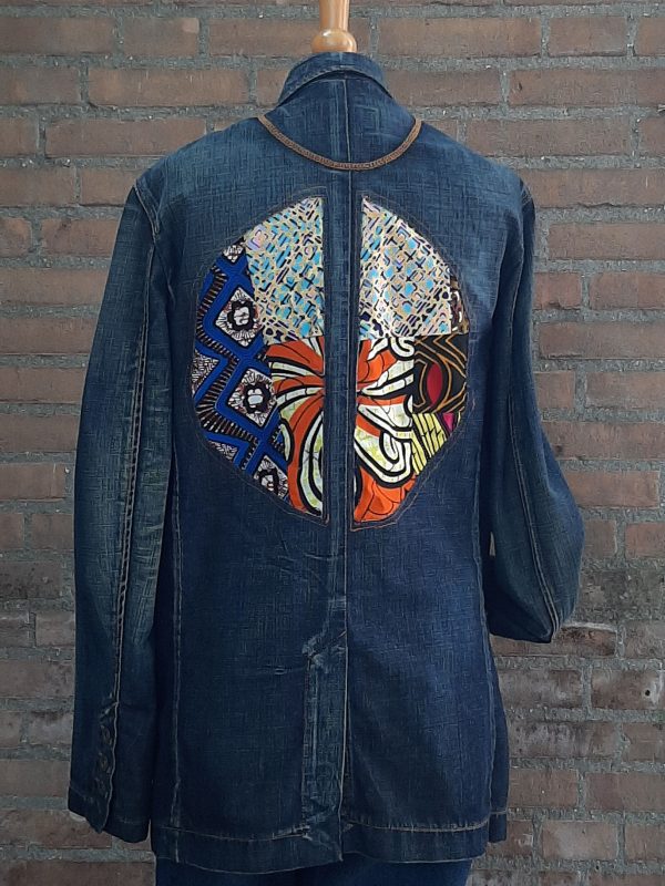 Jeans colbert / jas met applicaties.