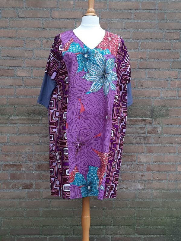Jurk met korte tricot mouwen/boorden